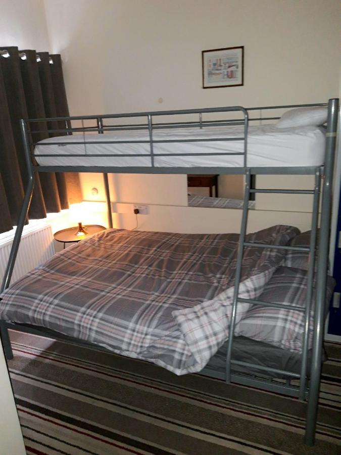 Hull Trinity Backpackers Vandrarhem Kingston upon Hull Exteriör bild